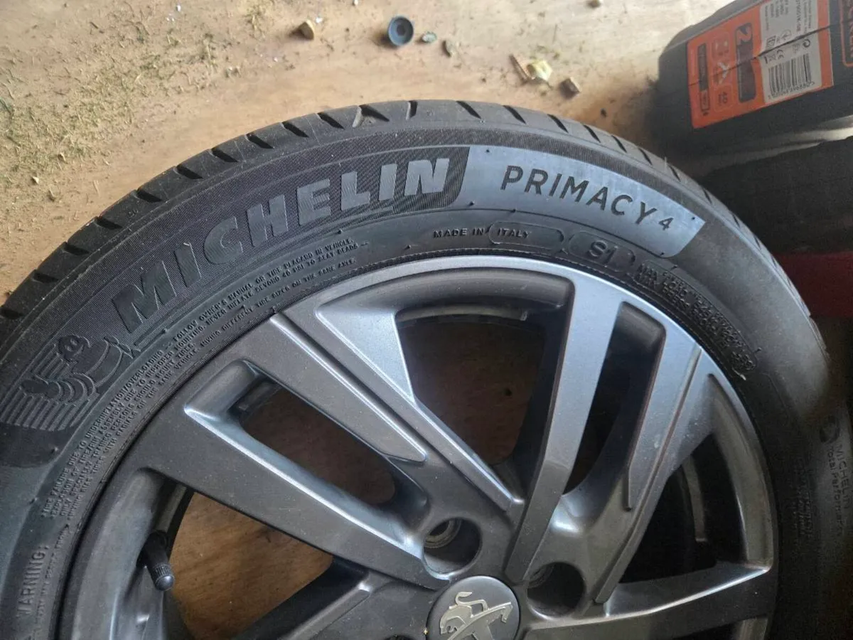 Tyes and wheels - Image 2