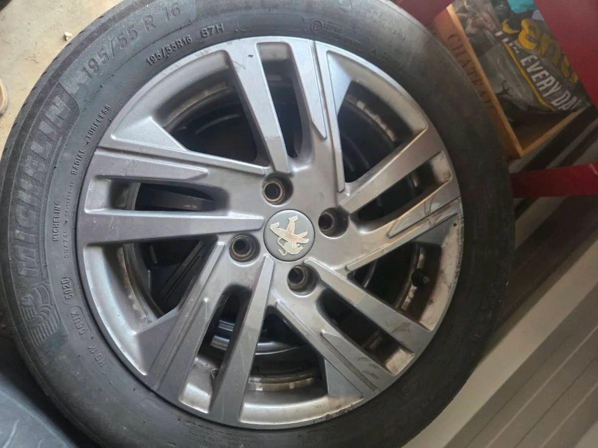Tyes and wheels - Image 3