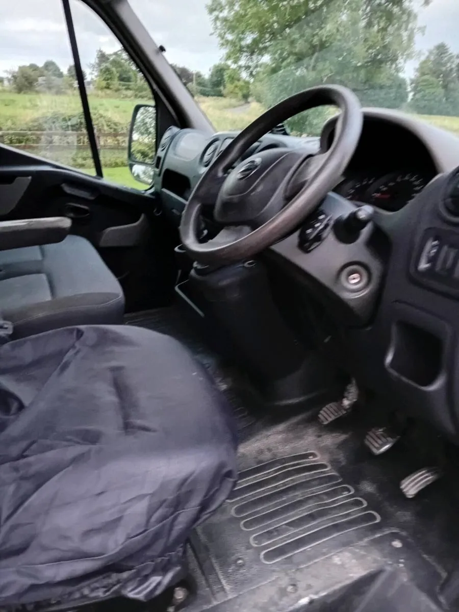 Nissan  nv400 - Image 4