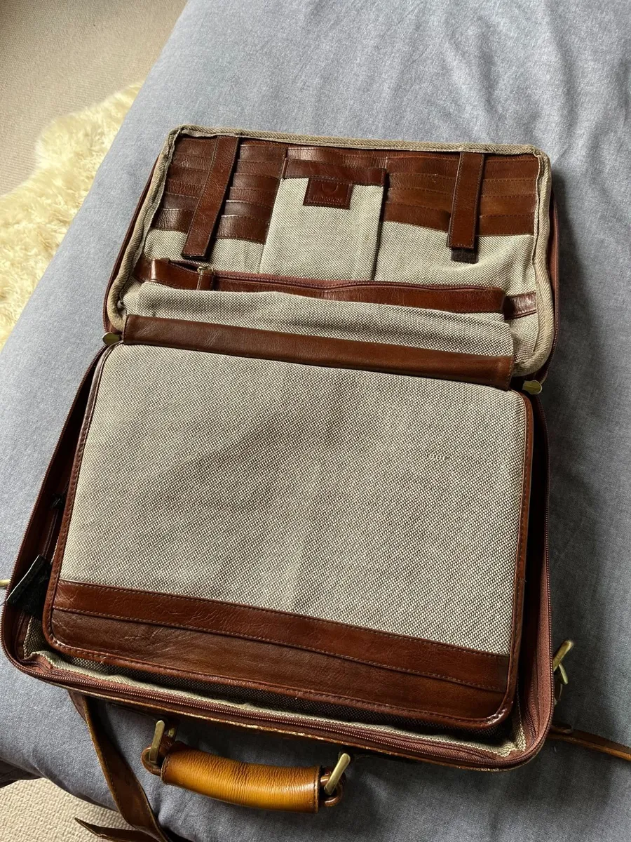 Vintage real leather briefcase - Image 4