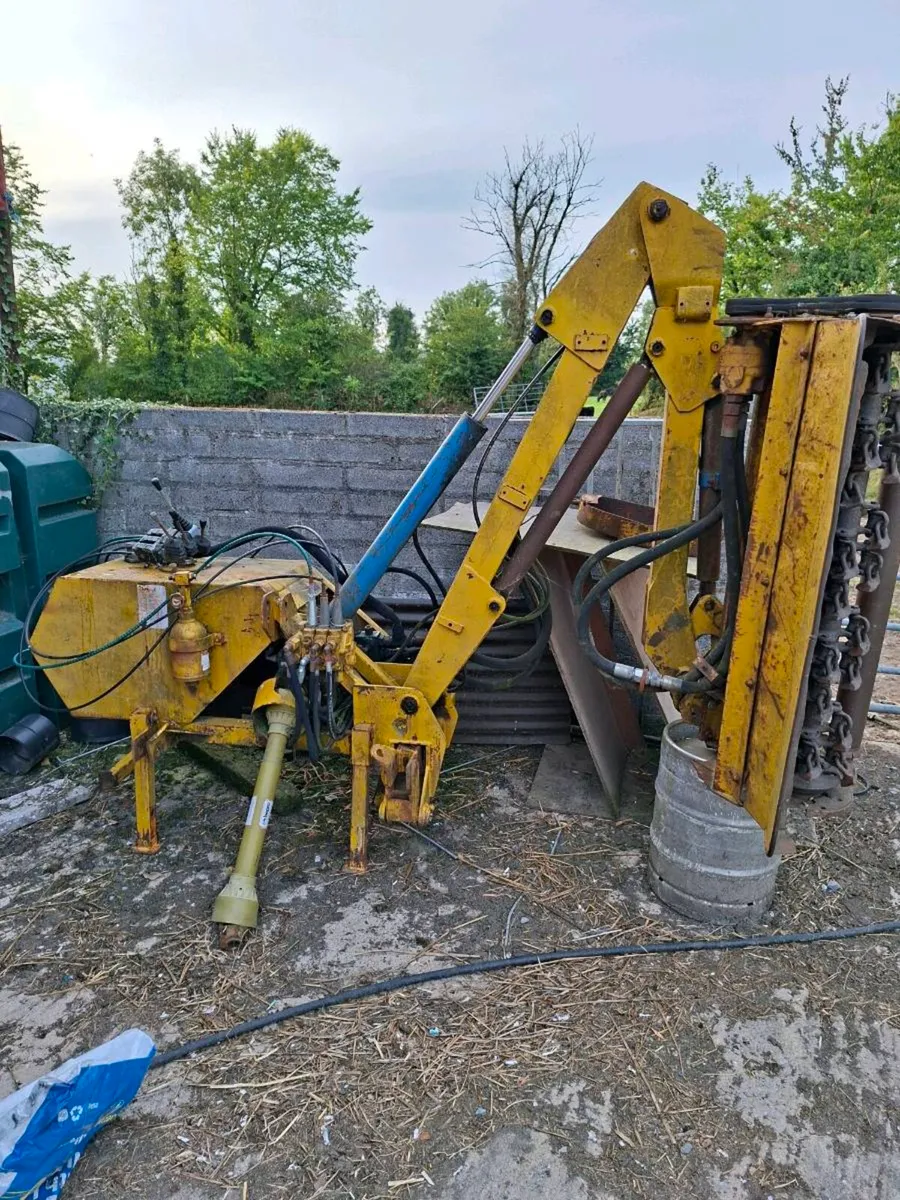 Bomford B-468 hedge cutter - Image 1