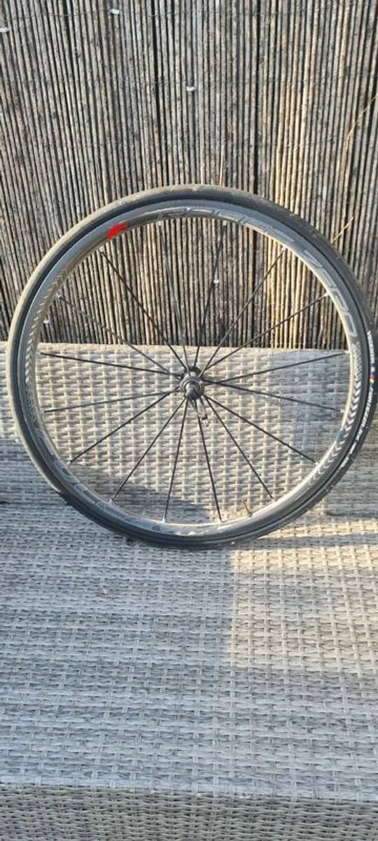 Fulcrum racing zero carbon clinchers. - Image 3