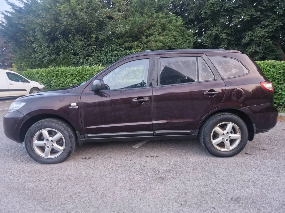 09 HYUNDAI SANTA FE 4WD *CVRT 1/27 & TAXED 1/27* - Image 4