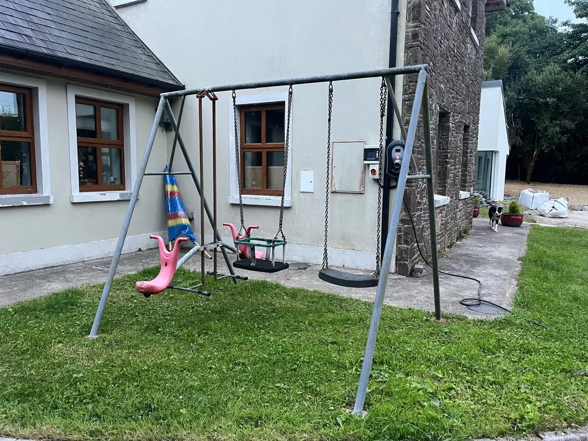 Metal Swing Set - Image 4