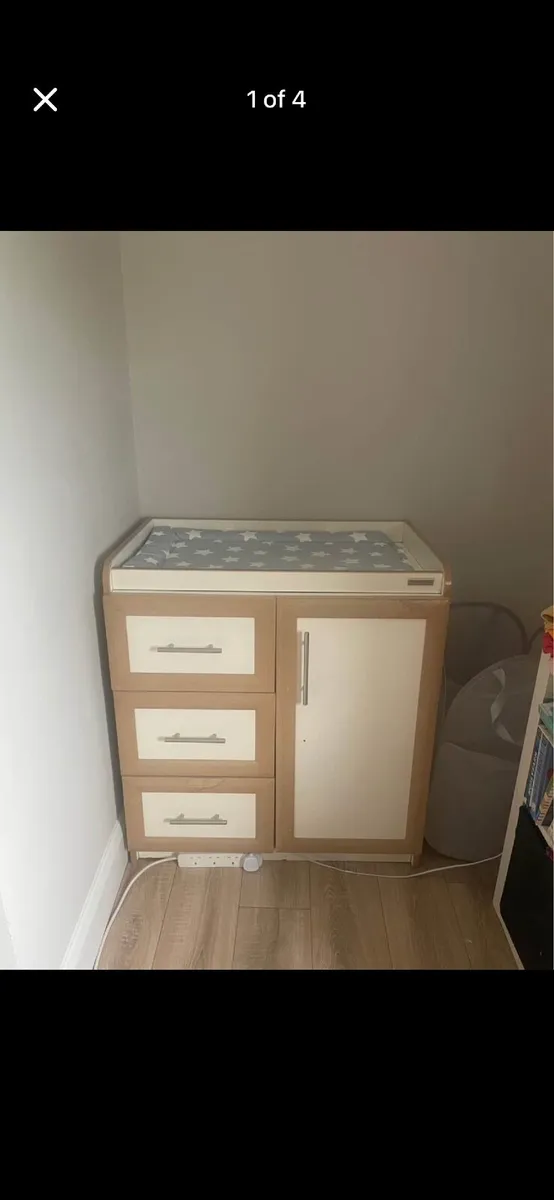 Baby changing unit - Image 1