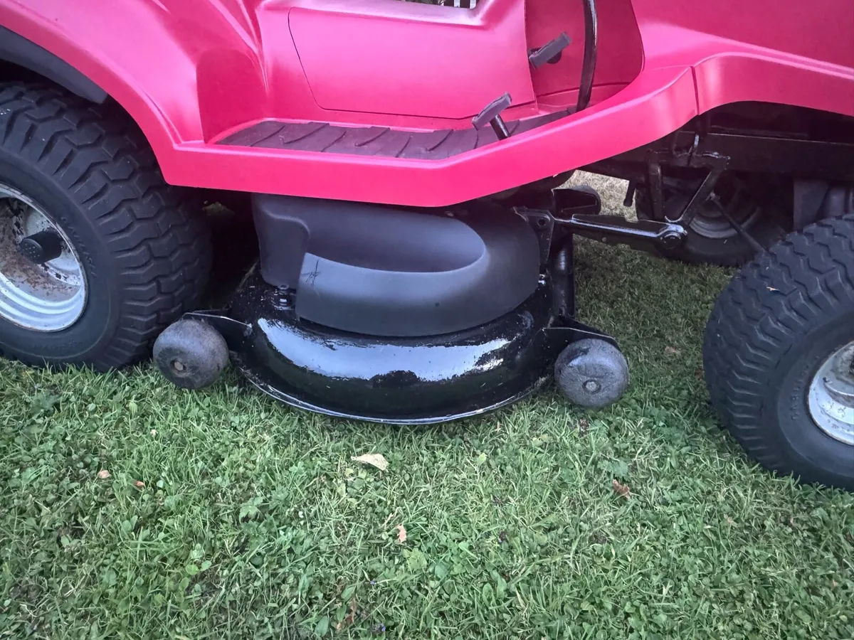Honda ride on mower - Image 4