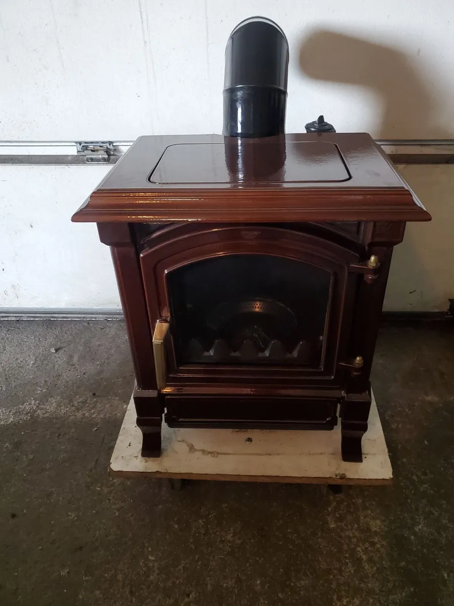 Nestor Martin 5 kw oil stove new condition - Image 1