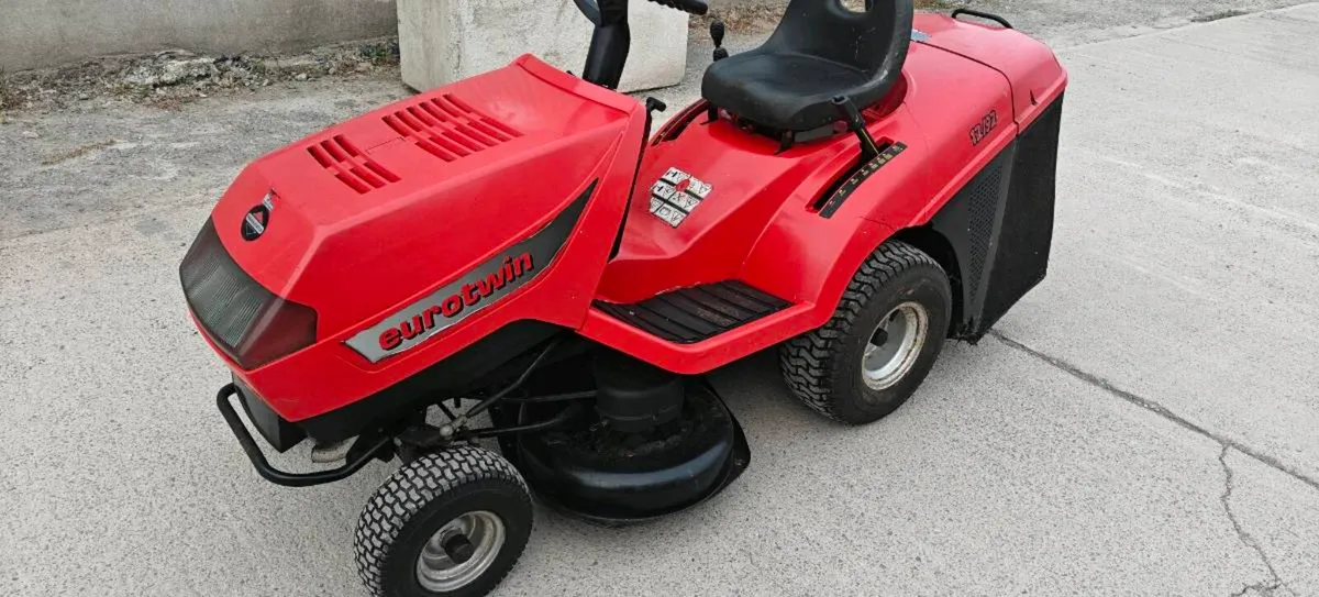 Castelgarden ride on mower - Image 3