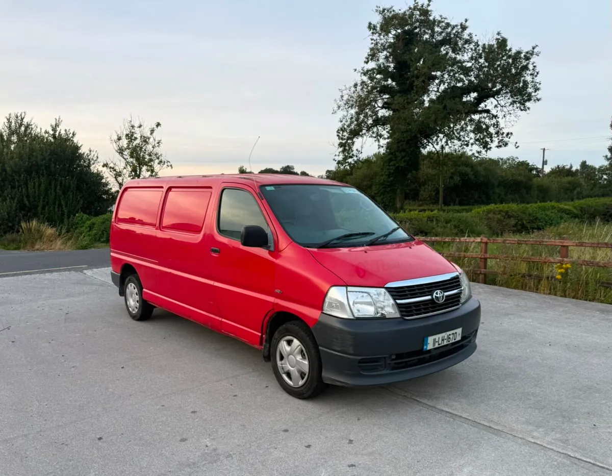 2011 toyota hiace van...  5750 euro - Image 1