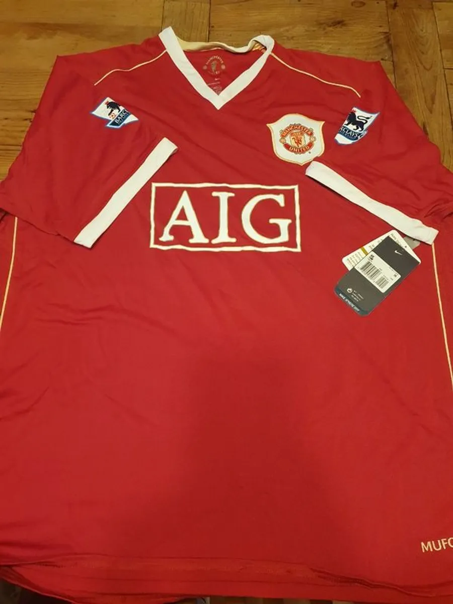 Manchester United Jersey - Image 2