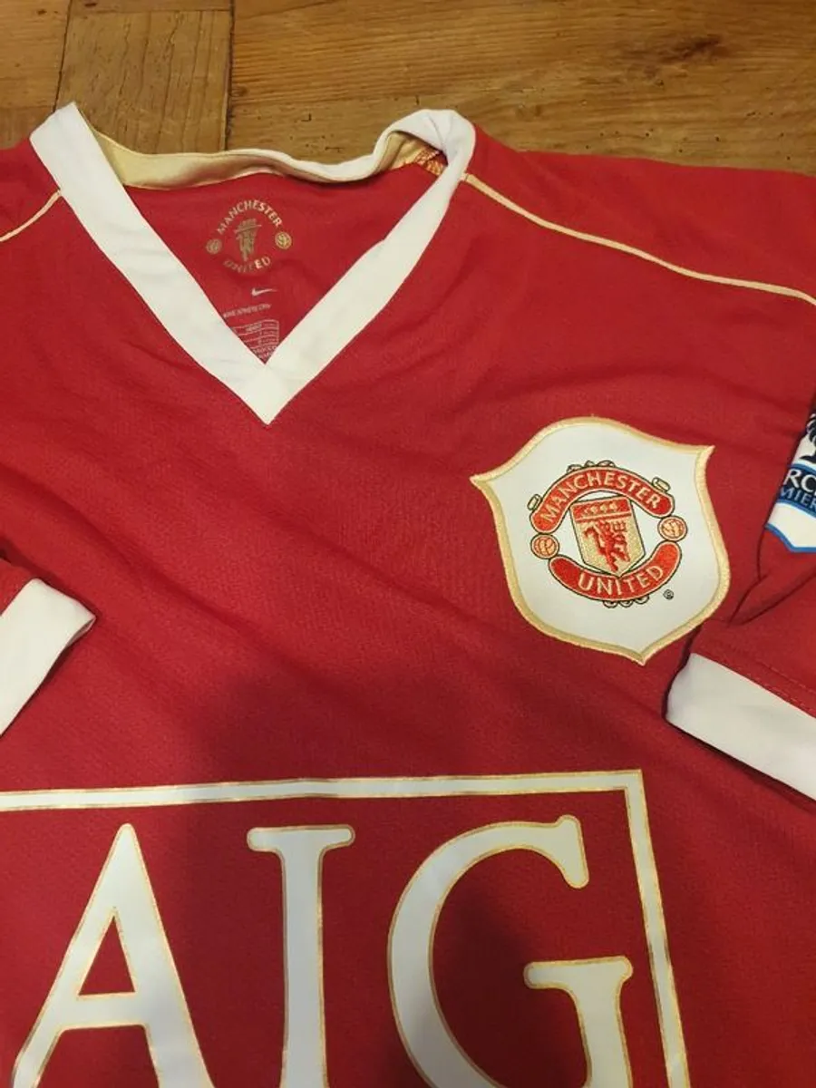 Manchester United Jersey - Image 4