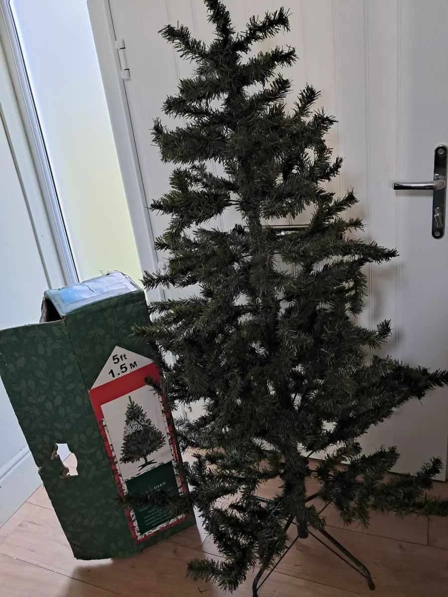 FREE Artificial Christmas Tree