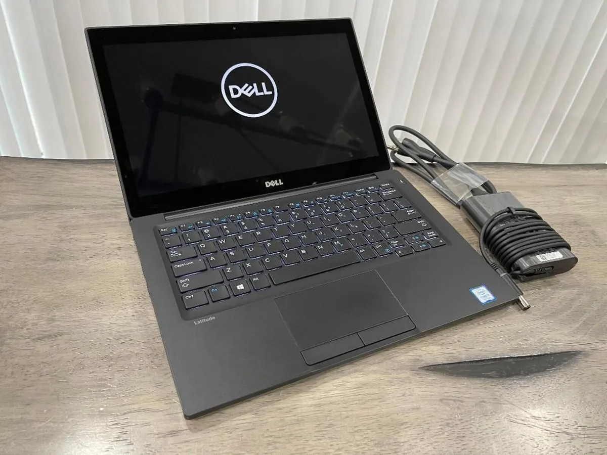 Laptop Intel i7-6600U 8GB RAM 256GB SSD Win11 PRO - Image 1