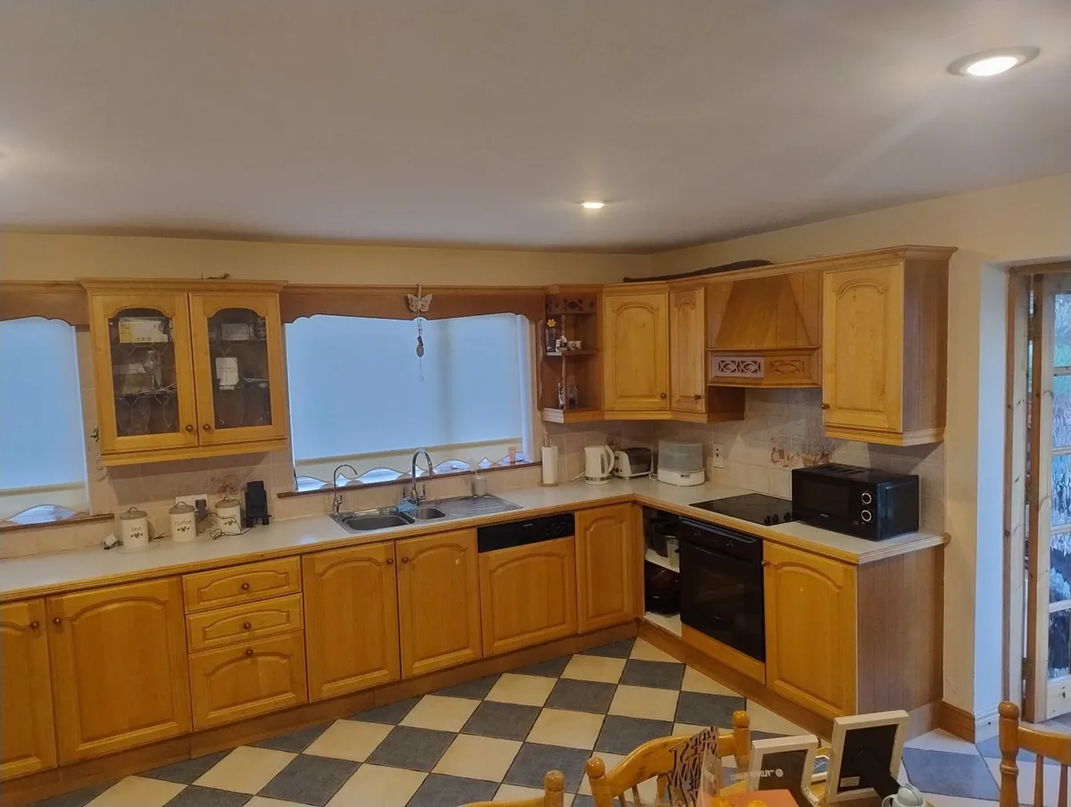 Kitchen €1400 - Image 2