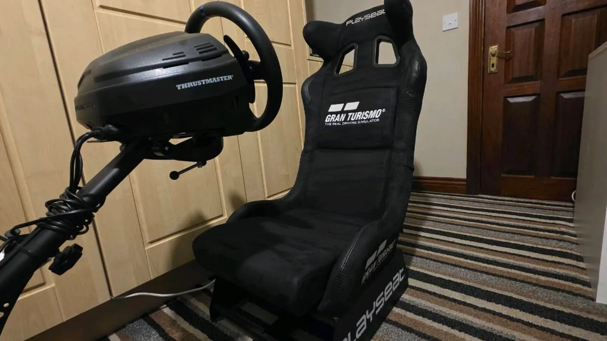 Playseat EPA GT Edition + Thrustmaster T300 RS GT - Image 1