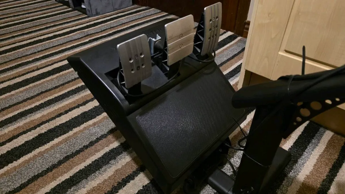 Playseat EPA GT Edition + Thrustmaster T300 RS GT - Image 3