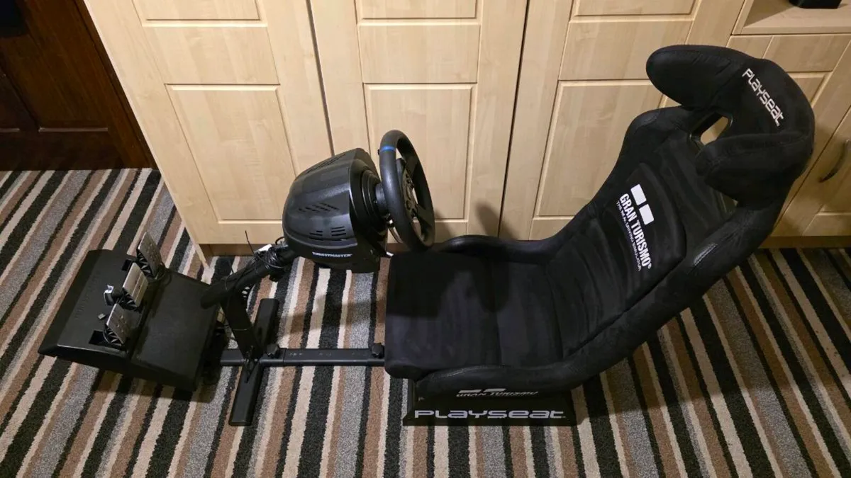Playseat EPA GT Edition + Thrustmaster T300 RS GT - Image 4