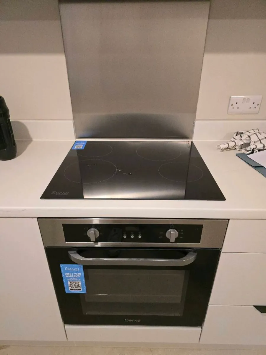 Oven + Hob - Image 1
