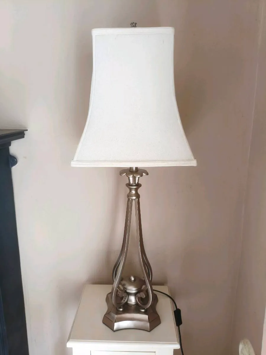Tall traditional Table Lamps