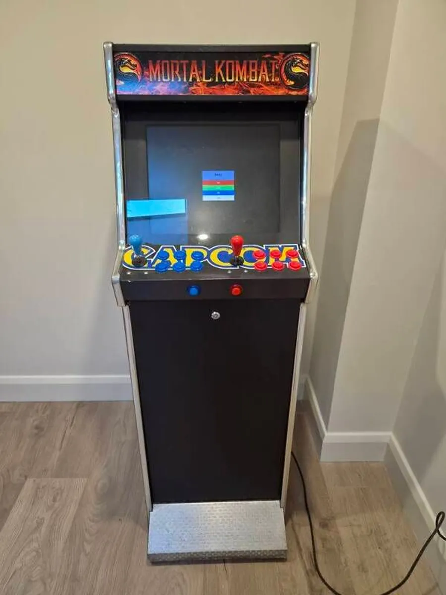 Arcade Machine - Image 2