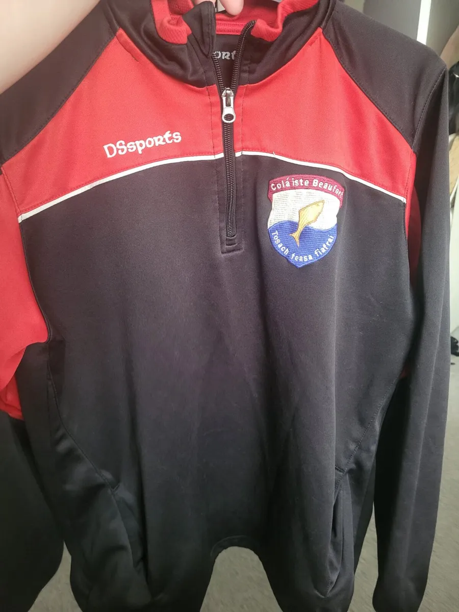 School uniform size 44 - Image 2