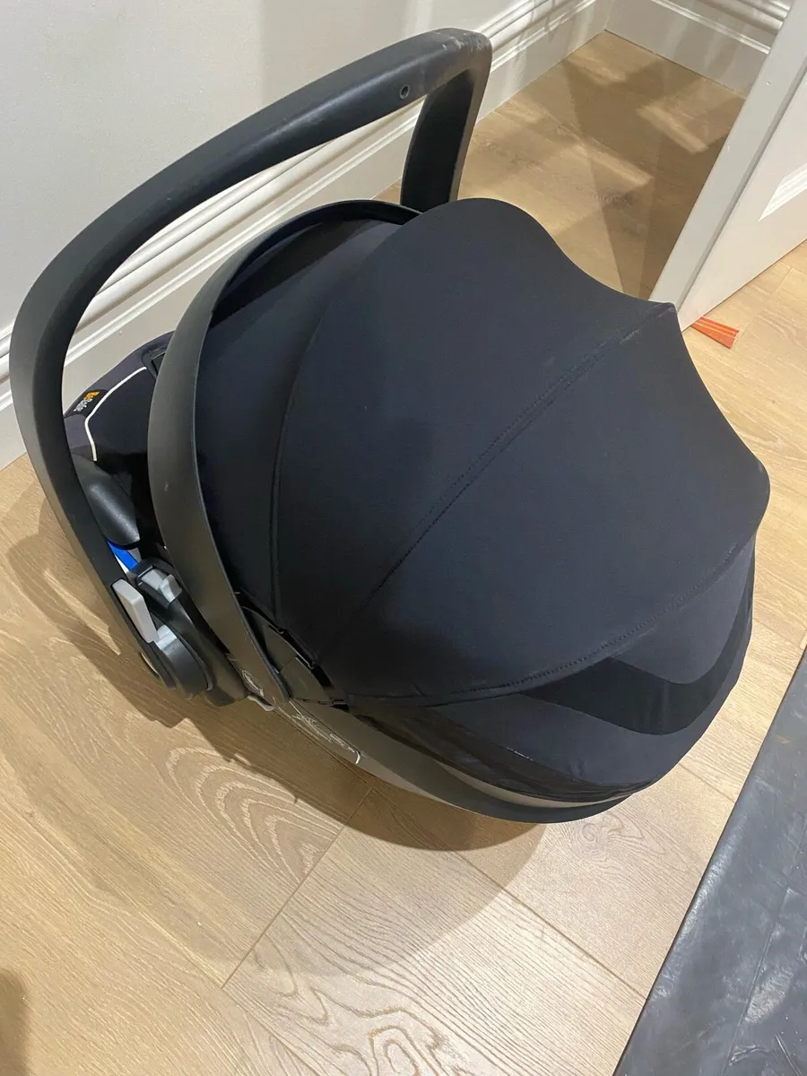 Baby Car Seat & Base (BeSafe Izi Modular Isize) - Image 2
