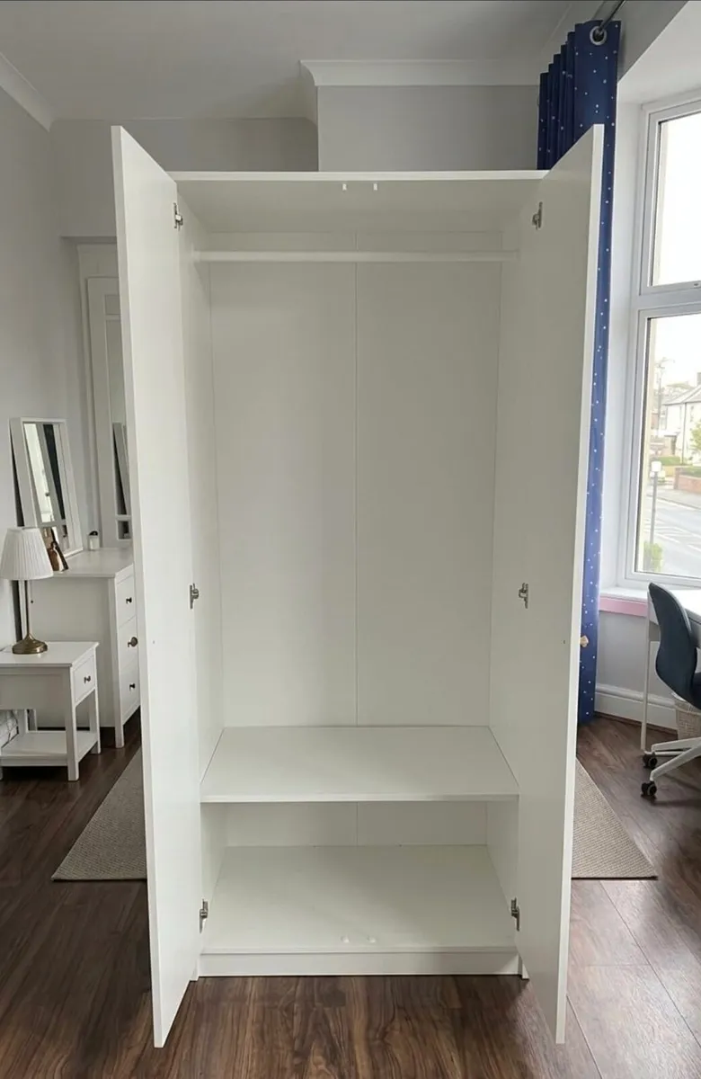 Ikea KLEPPSTAD 2 door white wardrobe in best cond - Image 2