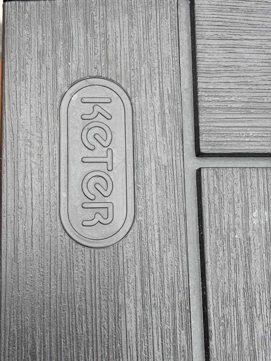 Keter outdoor storage box 880L - Image 4