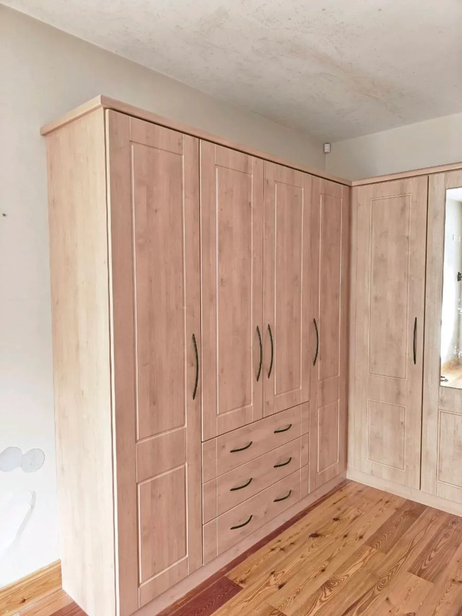 Large Corner Wardrobe with Mirrors – Excellent Con - Image 2