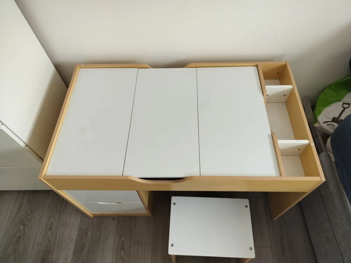 LEGO Table and Chair - Image 2