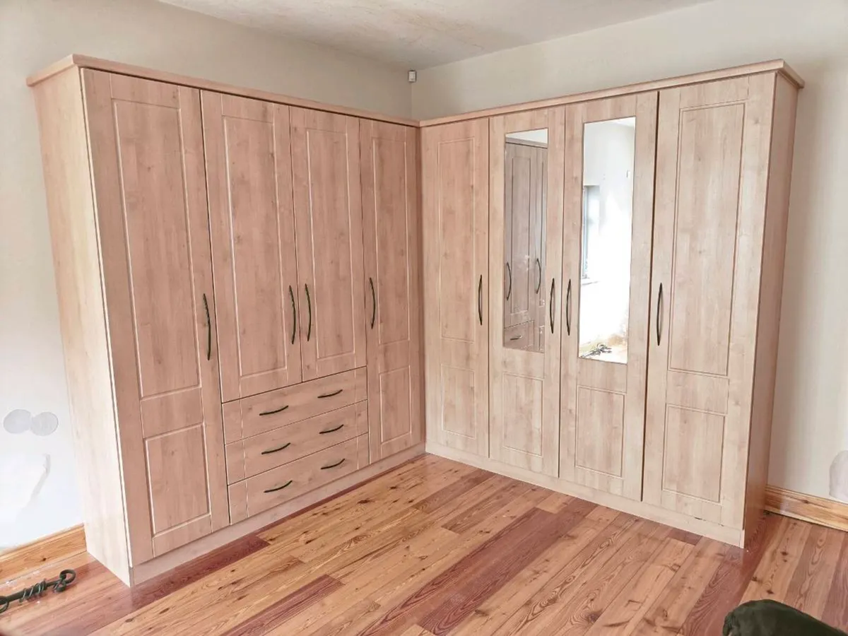 Large Corner Wardrobe with Mirrors – Excellent Con - Image 3