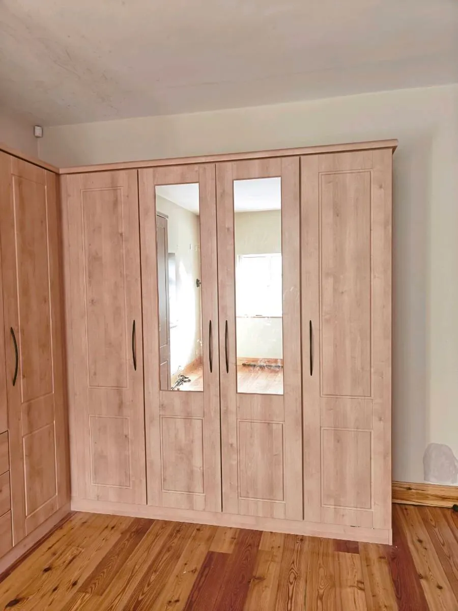 Large Corner Wardrobe with Mirrors – Excellent Con - Image 4