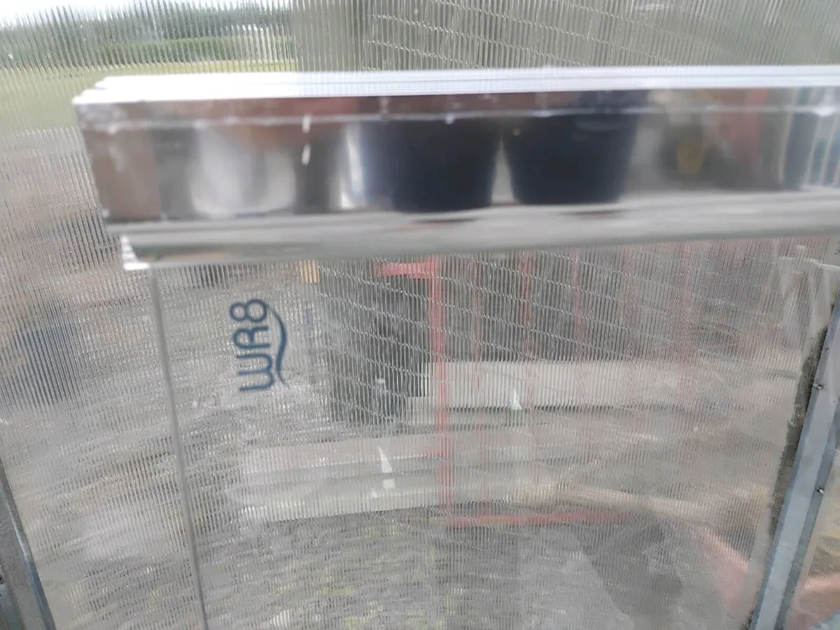 WR8 glass shower screen - Image 2