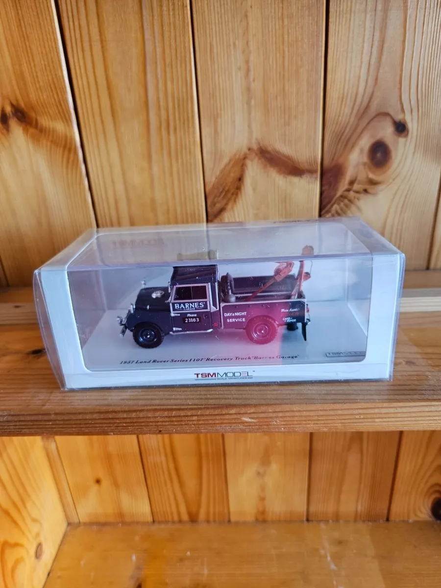 Corgi TSM Landrover Tow Truck Wrecker - Image 1