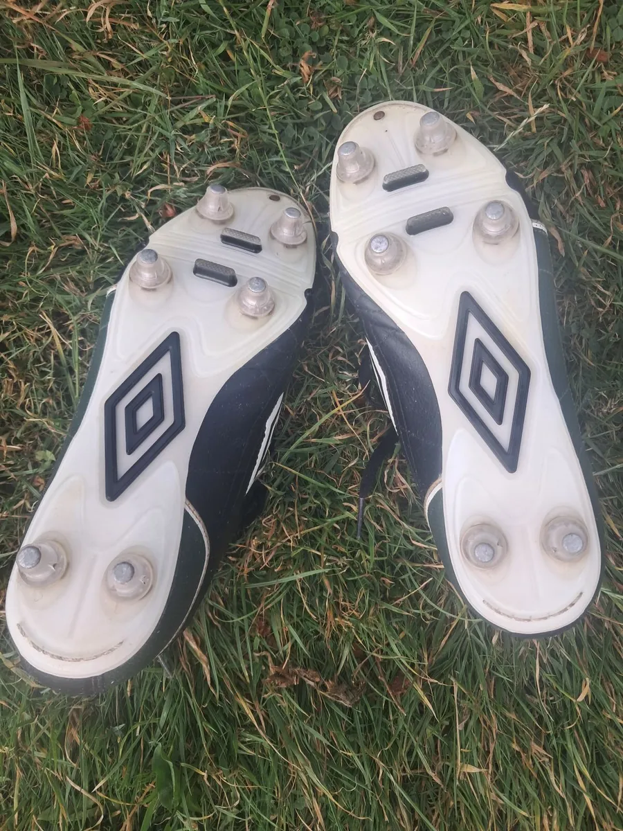 UMBRO Ladies football boots Preloved - Image 3