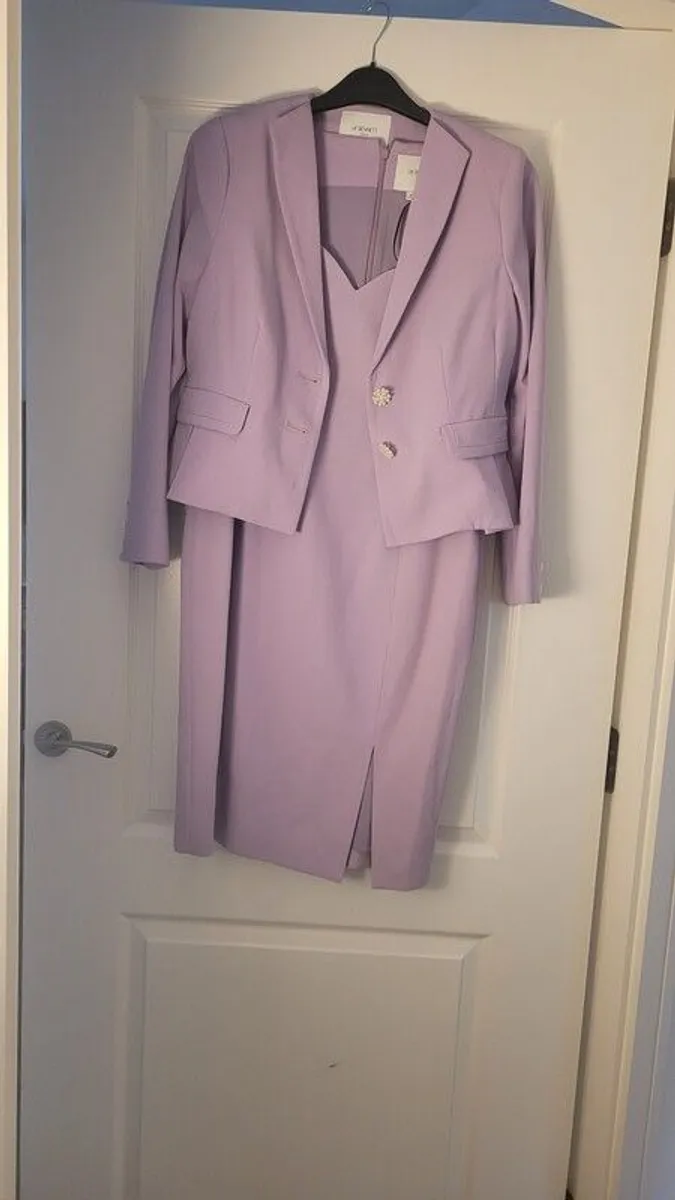 Lorraine Bennett of London mother of the bride outfit - Image 1