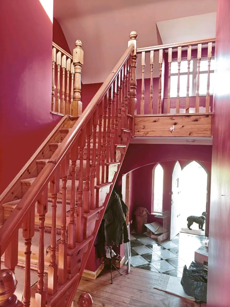 Solid Pine Staircase & Balustrade – Excellent - Image 1