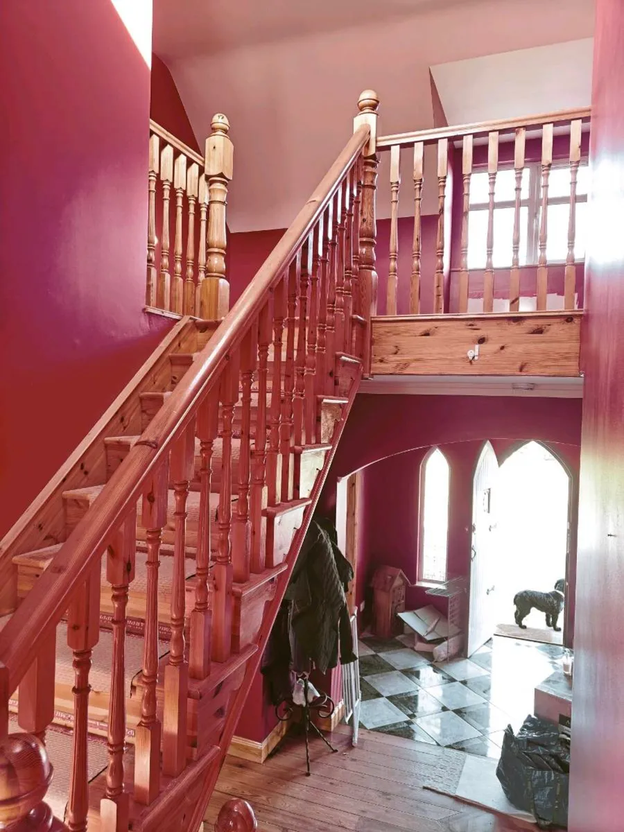 Solid Pine Staircase & Balustrade – Excellent - Image 2
