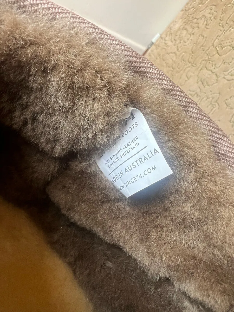 Uggs Australia - Image 4