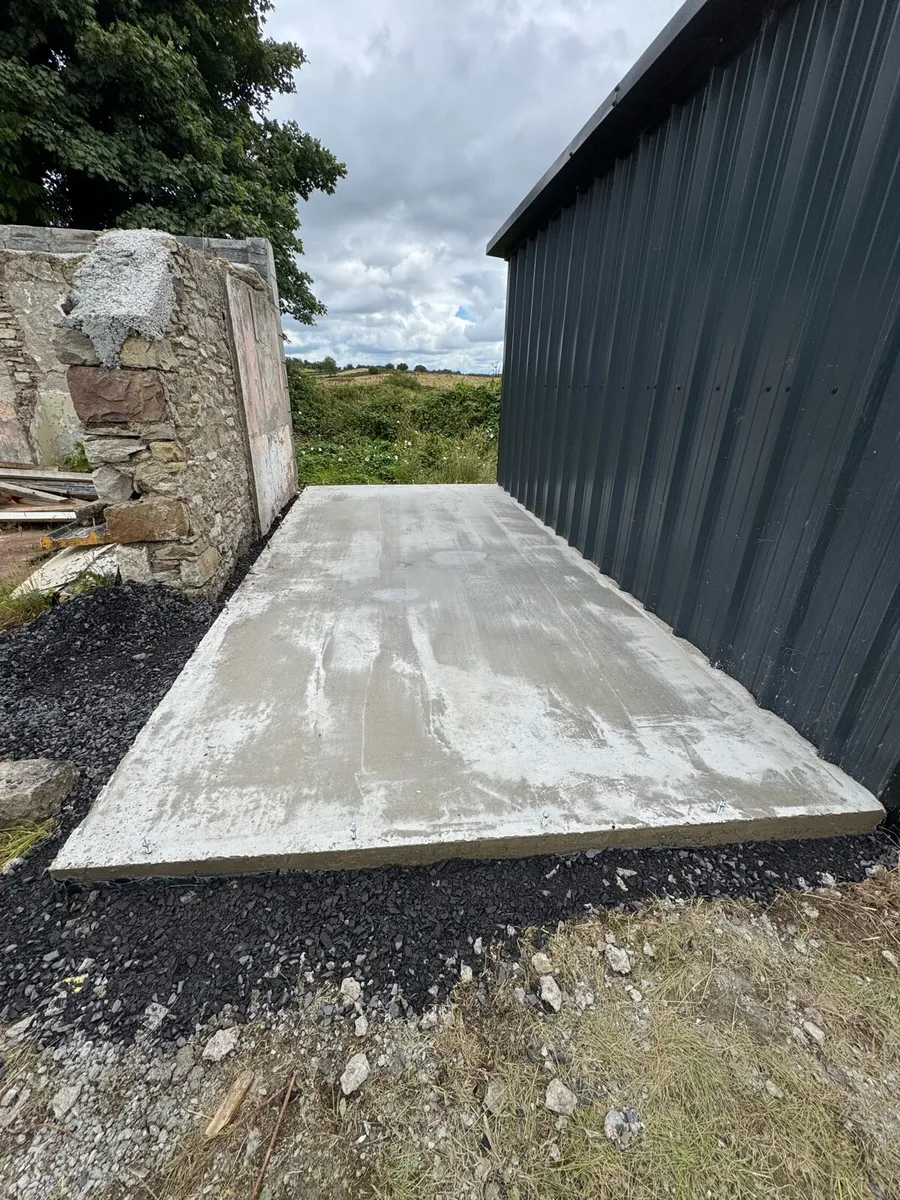 Small Builder available - Image 1