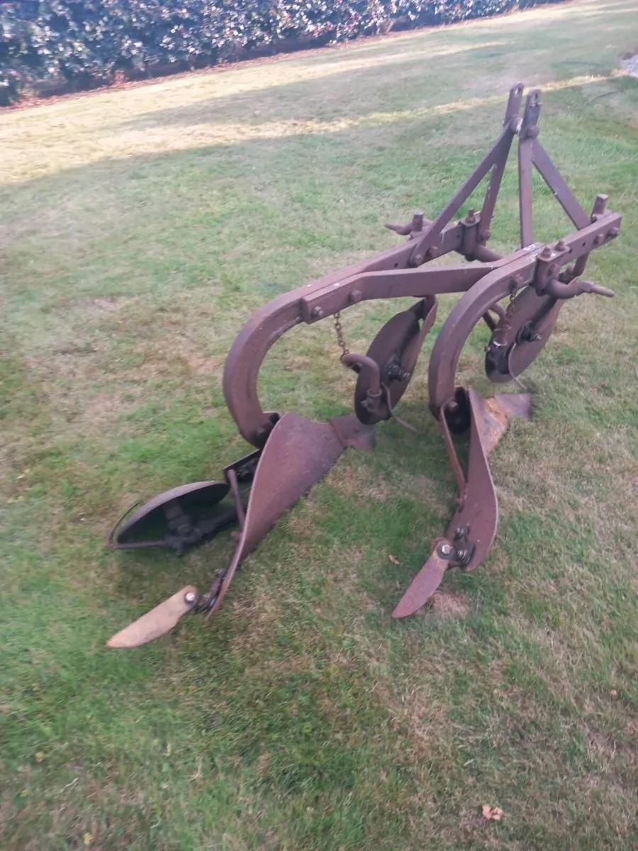 Ferguson Plough, Ford Q Cab Roof & Weights - Image 1