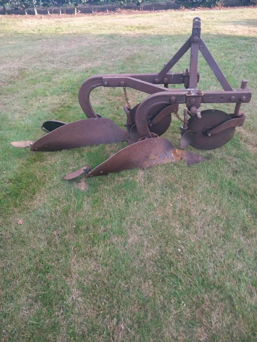 Ferguson Plough, Ford Q Cab Roof & Weights - Image 4