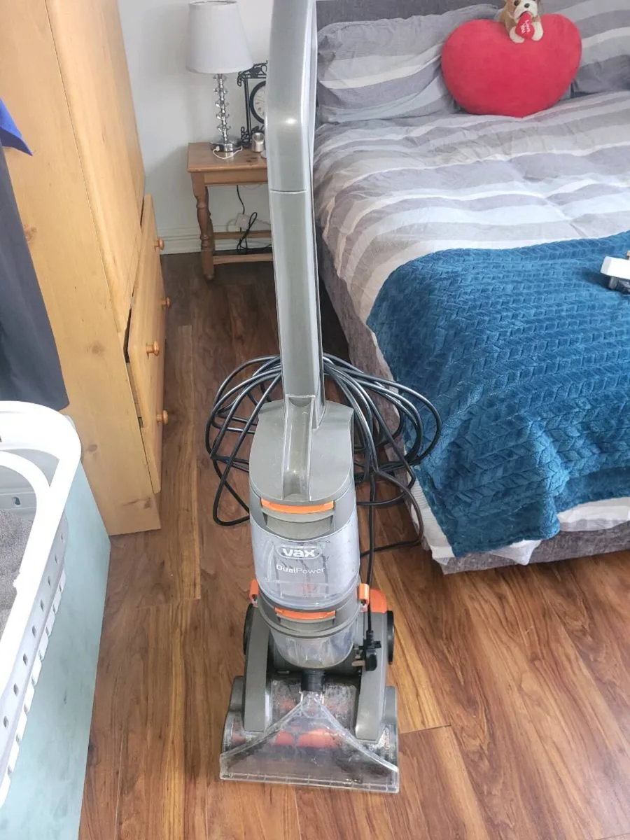 Vax carpet cleaner - Image 1