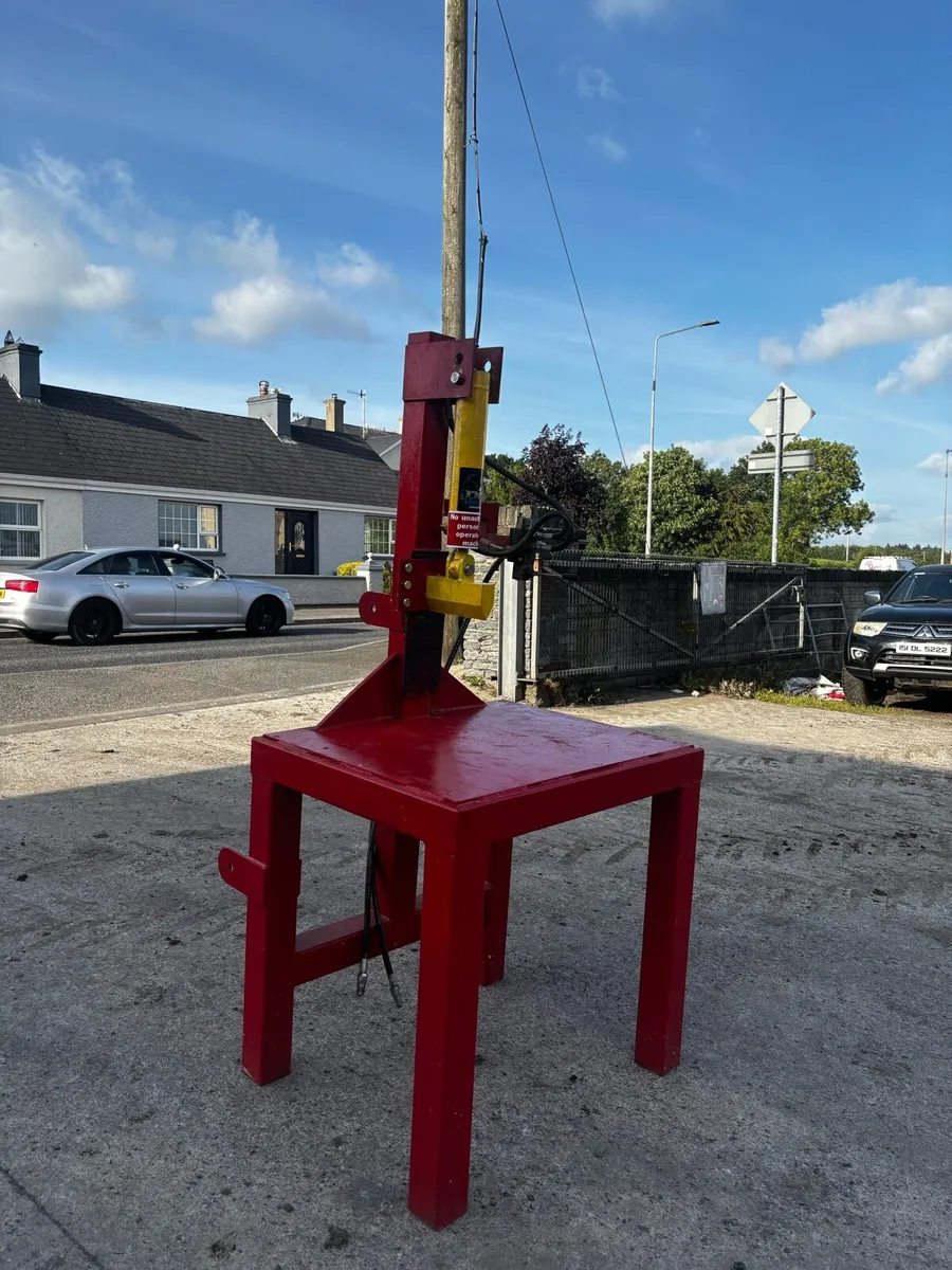 Log splitter - Image 1