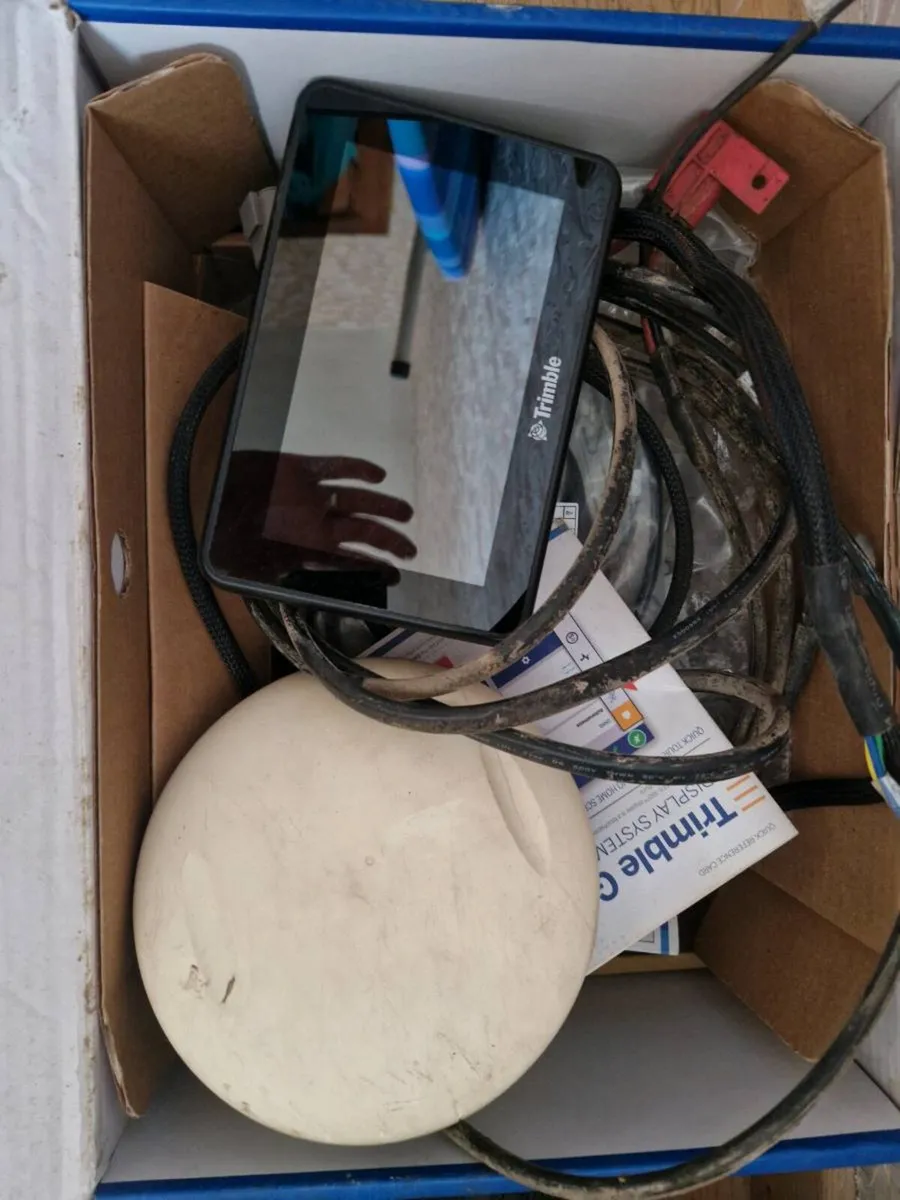 Trimble GFX 350 & Nav 500 GPS - Image 3