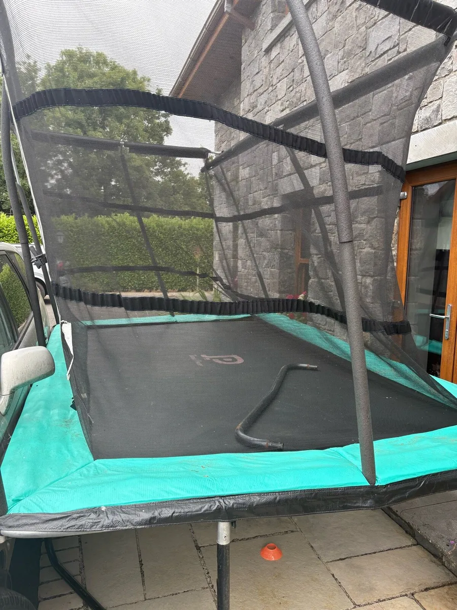 Trampoline free to take away - Image 3