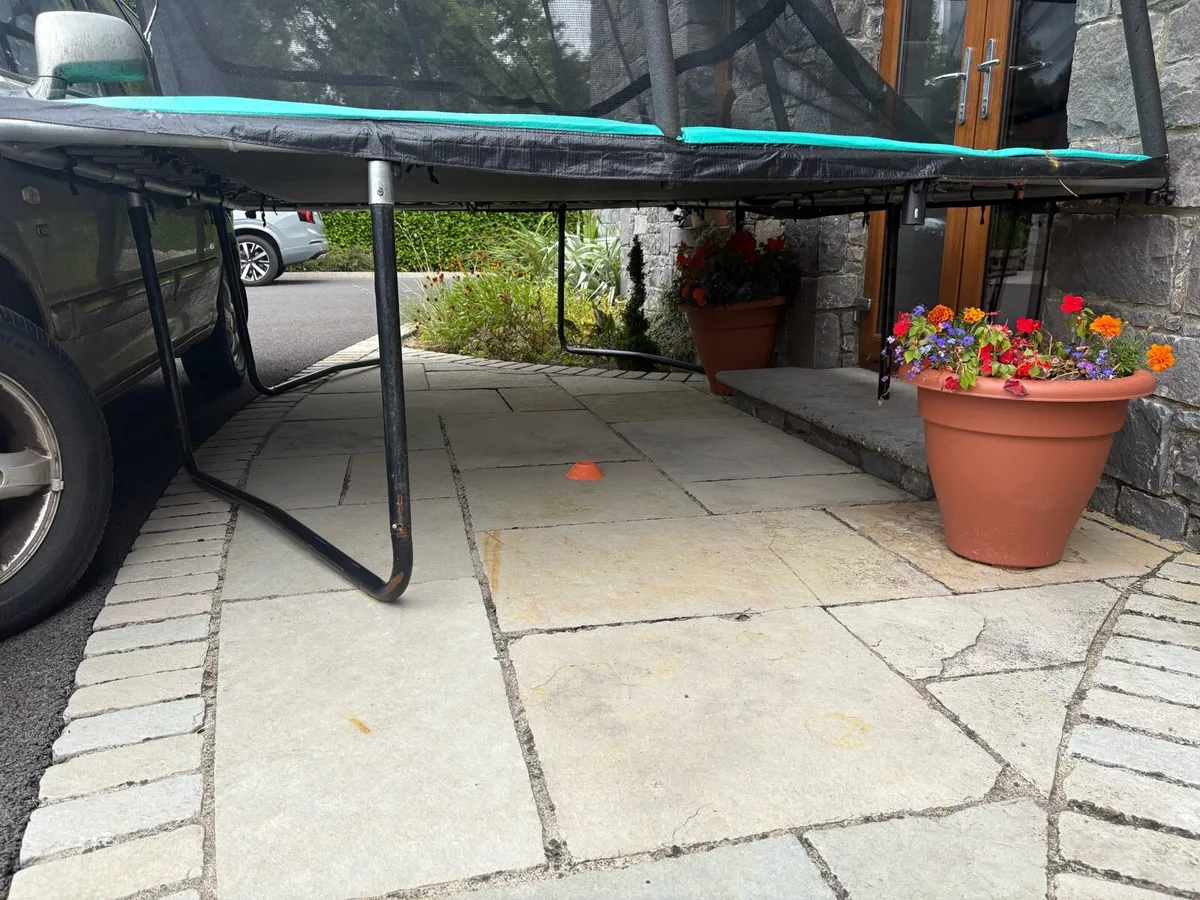 Trampoline free to take away - Image 4