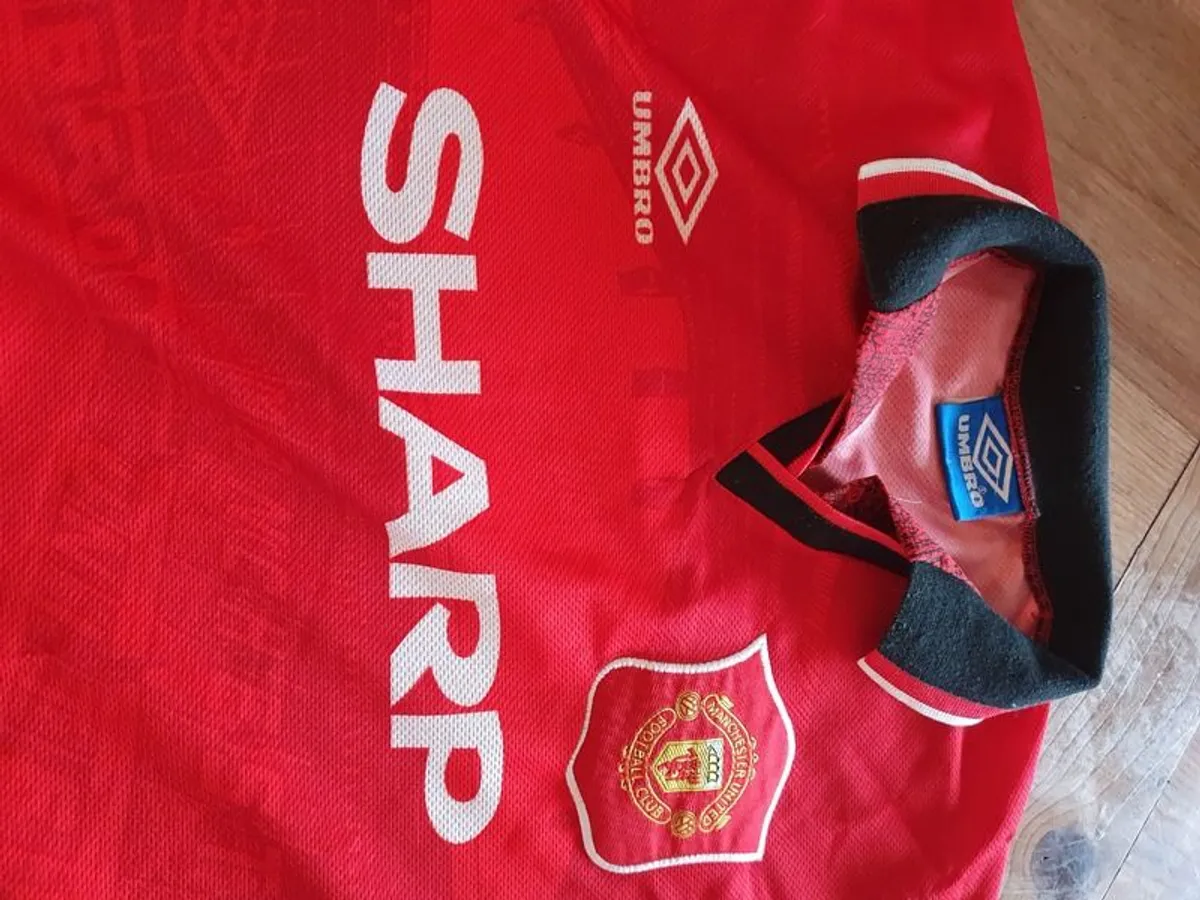 Manchester United - Image 4