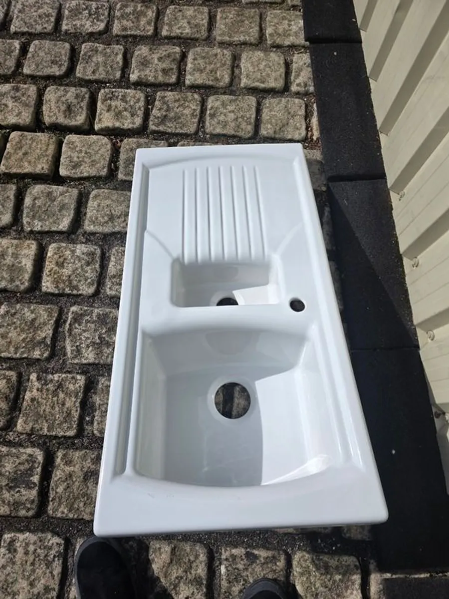 Kitchen sink Belfast style - Image 1