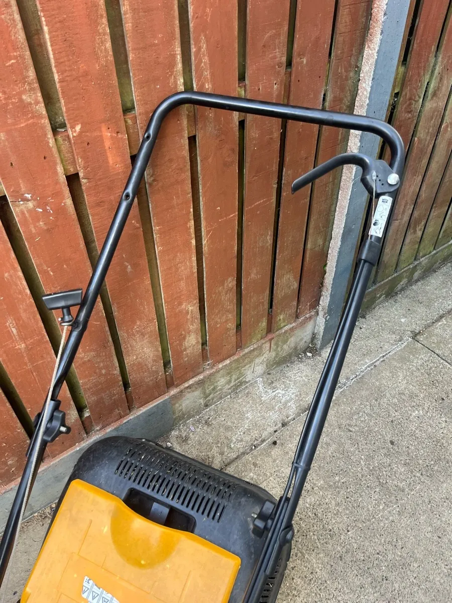 Lawnmower - Image 3